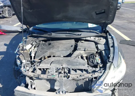 2016 Nissan Altima 2.5/2.5 S/2.5 Sl/2.5 Sr/2.5 Sv из США, поврежденный, VIN 1N4AL3AP4GC135702